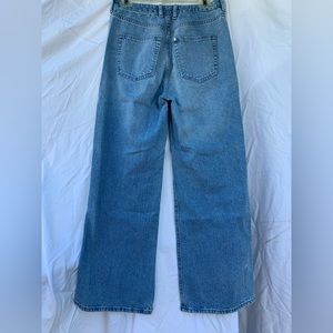 Mid-rise, flared denim